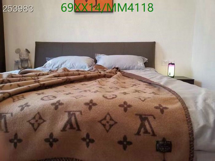 Yupoo LV blanket Brown