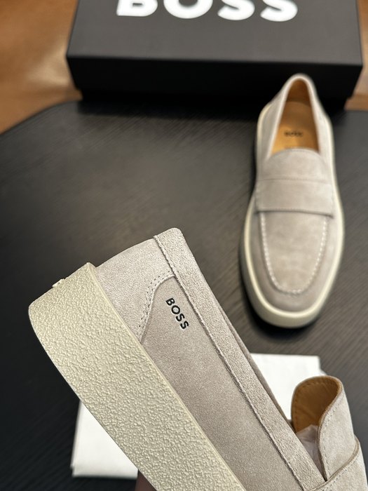 BOSS Men shoes Stylish Tote with sleek design Beige 01A