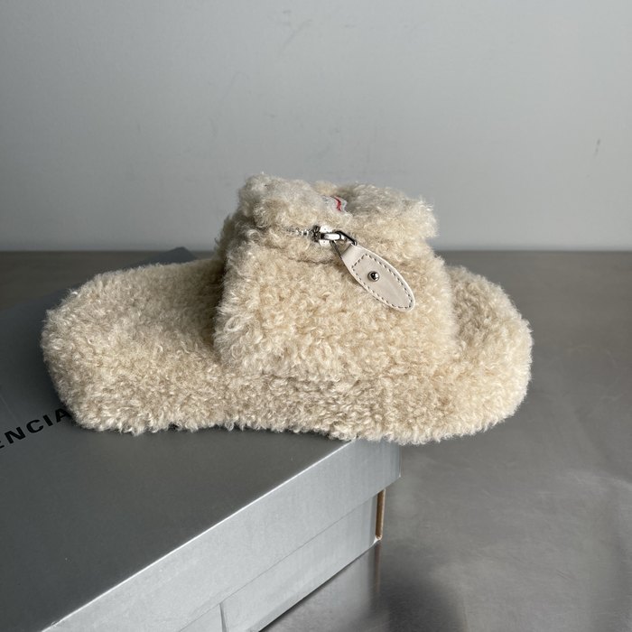 Balenciaga_shoes_	
Leather_yupoo_
AAA Quality_Track