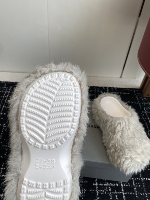 Balenciaga_shoes_	
Leather_yupoo_
AAA Quality_Track