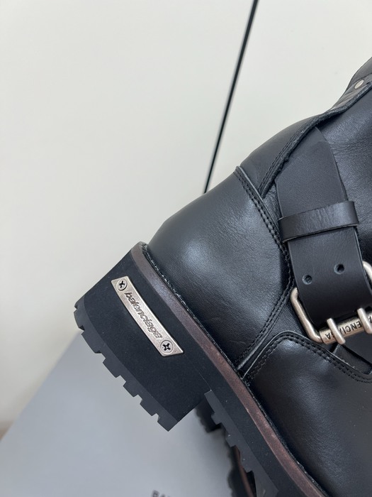 Balenciaga_shoes_	
Leather_yupoo_
AAA Quality_Track