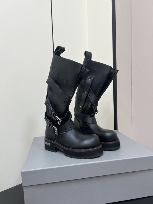 Balenciaga_shoes_	
Leather_yupoo_
AAA Quality_Track