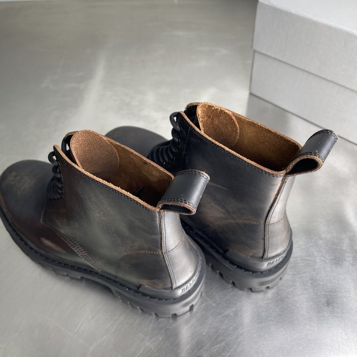 Balenciaga_shoes_	
Leather_yupoo_
AAA Quality_Track