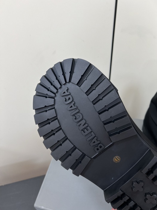 Balenciaga_shoes_	
Leather_yupoo_
AAA Quality_Track