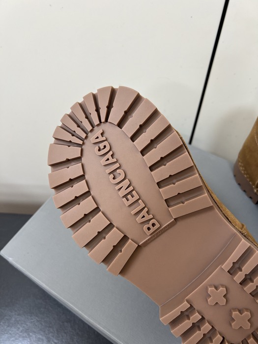 Balenciaga_shoes_	
Leather_yupoo_
AAA Quality_Track