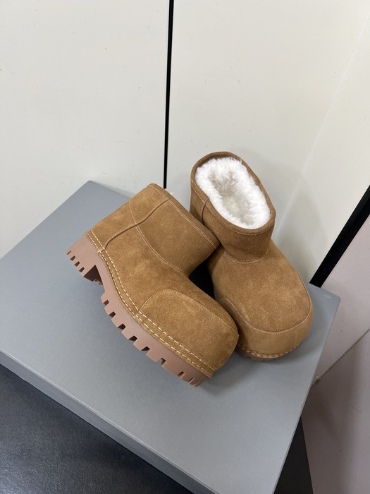 Balenciaga_shoes_	
Leather_yupoo_
AAA Quality_Track