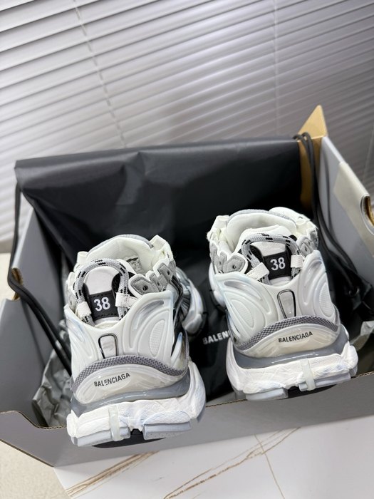 Balenciaga_shoes_	
Leather_yupoo_
AAA Quality_Track