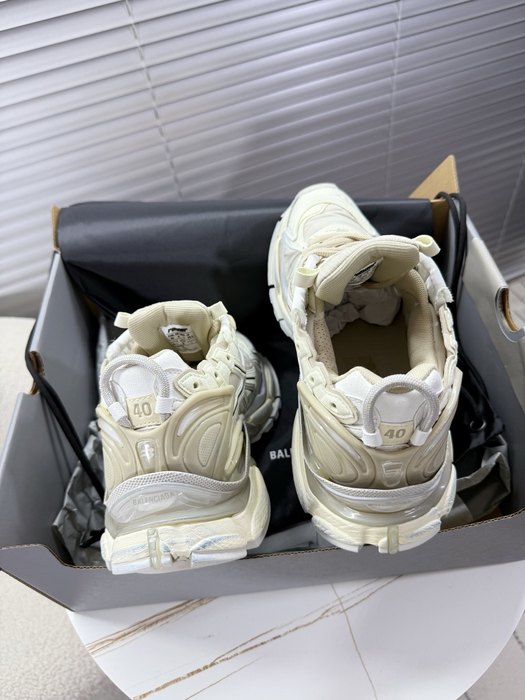 Balenciaga_shoes_	
Leather_yupoo_
AAA Quality_Track