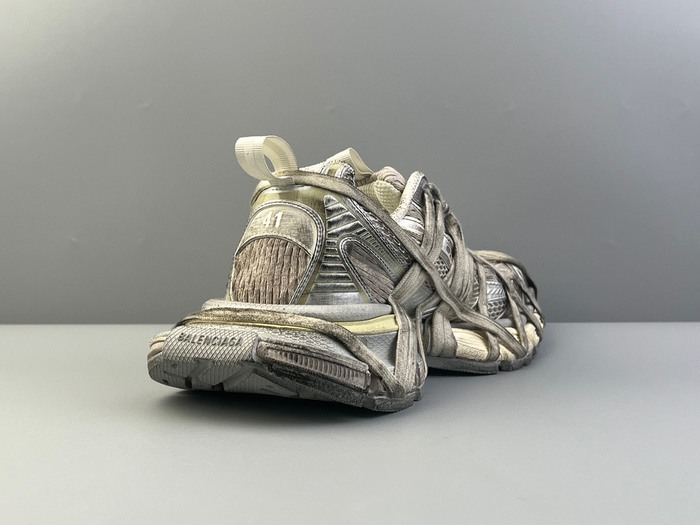 Balenciaga_shoes_	
Leather_yupoo_
AAA Quality_Track