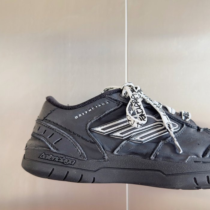 Balenciaga_shoes_	
Leather_yupoo_
AAA Quality_Track