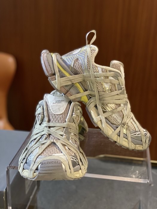 Balenciaga_shoes_	
Leather_yupoo_
AAA Quality_Track