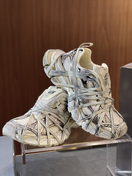 Balenciaga_shoes_	
Leather_yupoo_
AAA Quality_Track