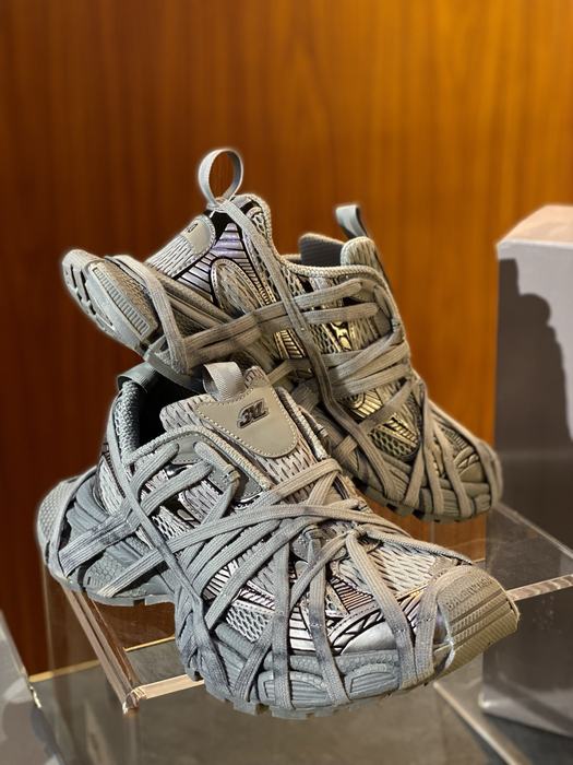 Balenciaga_shoes_	
Leather_yupoo_
AAA Quality_Track