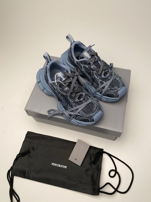 Balenciaga_shoes_	
Leather_yupoo_
AAA Quality_Track