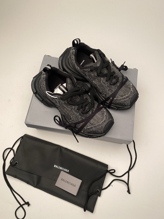 Balenciaga_shoes_
Leather_yupoo_
AAA Quality_Track