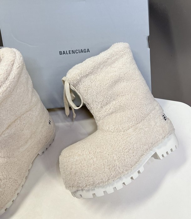 Balenciaga_shoes_	
Leather_yupoo_
AAA Quality_Track