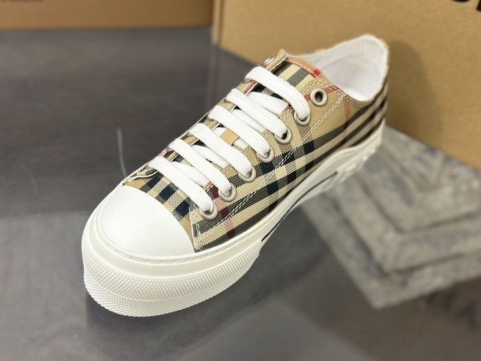 Burberry_shoes_Latest styles_2026_yupoo_Original_quality