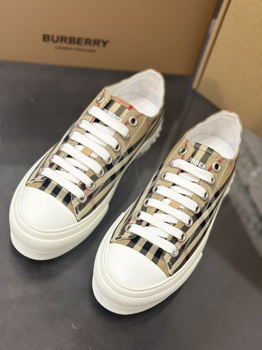 Burberry_shoes_Latest styles_2026_yupoo_Original_quality