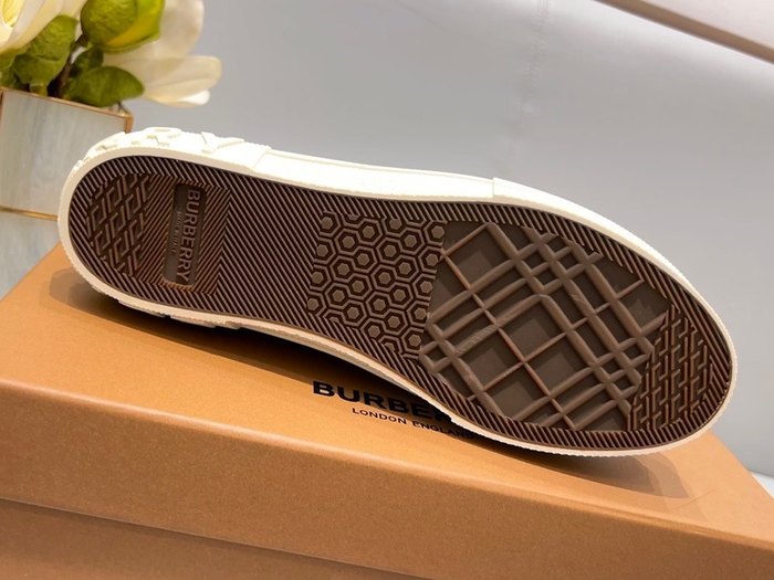 Burberry_shoes_Latest styles_2026_yupoo_Original_quality