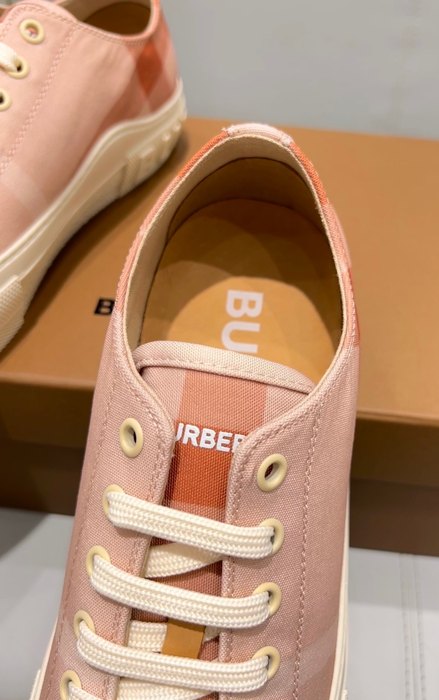 Burberry_shoes_Latest styles_2026_yupoo_Original_quality