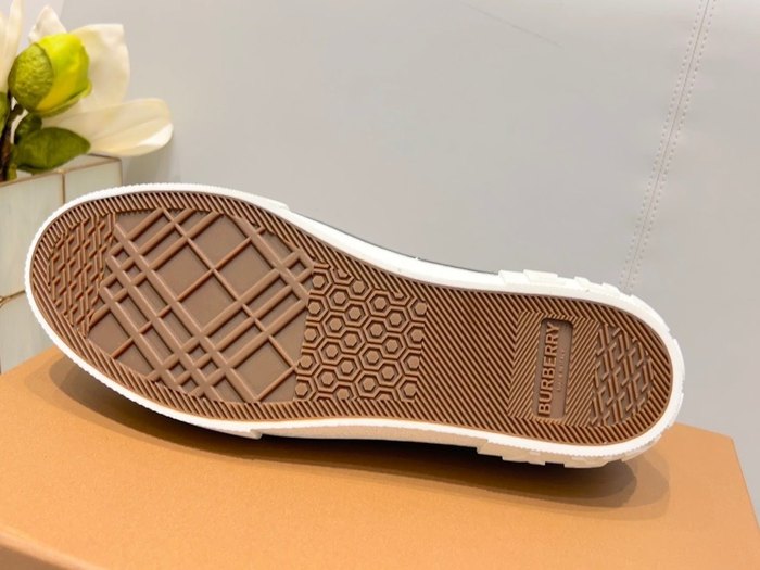 Burberry_shoes_Latest styles_2026_yupoo_Original_quality