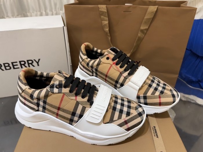 Burberry_shoes_Latest styles_2026_yupoo_Original_quality