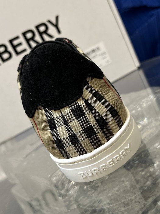 Burberry_shoes_Latest styles_2026_yupoo_Original_quality