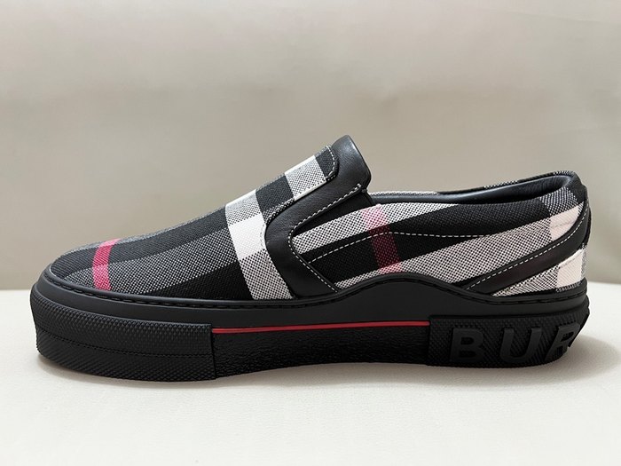 Burberry_shoes_Latest styles_2026_yupoo_Original_quality