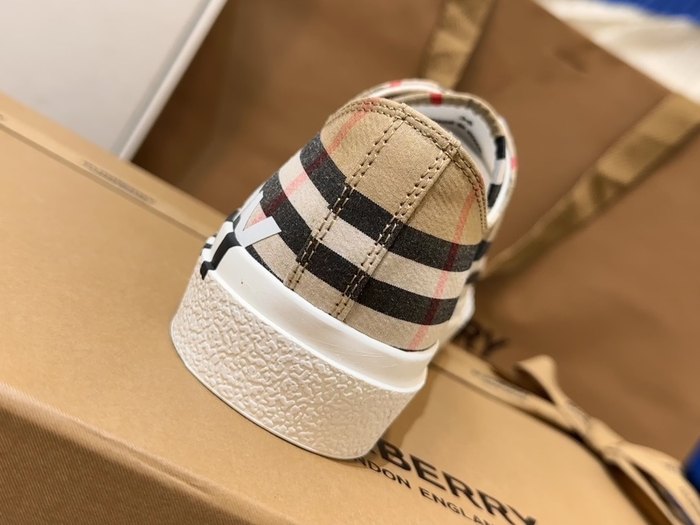 Burberry_shoes_Latest styles_2026_yupoo_Original_quality