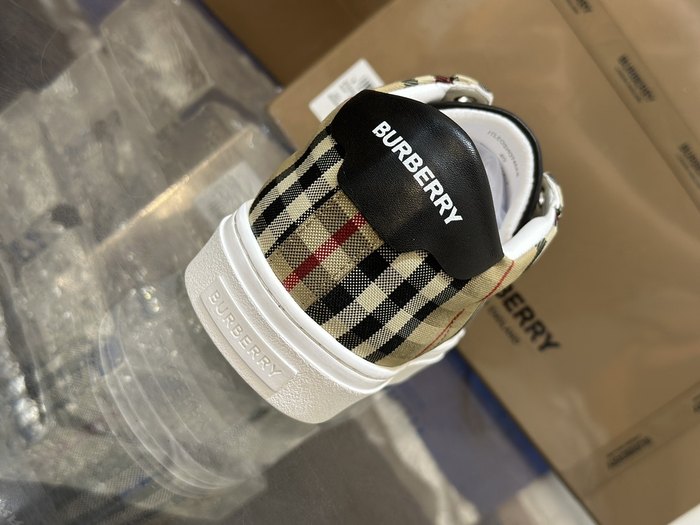 Burberry_shoes_Latest styles_2026_yupoo_Original_quality