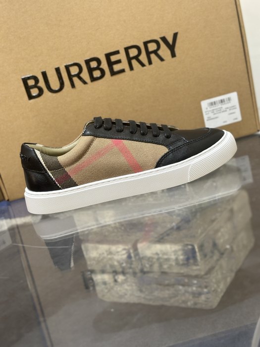 Burberry_shoes_Latest styles_2026_yupoo_Original_quality