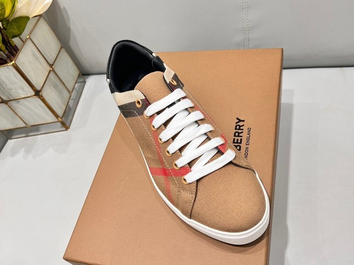 Burberry_shoes_Latest styles_2026_yupoo_Original_quality