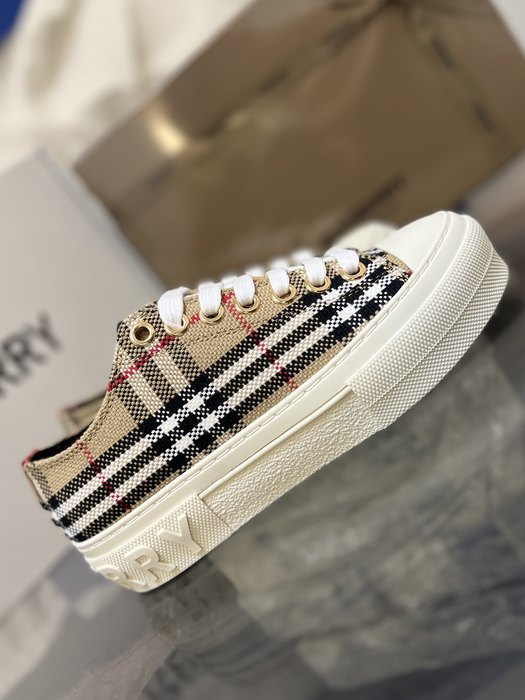 Burberry_shoes_Latest styles_2026_yupoo_Original_quality