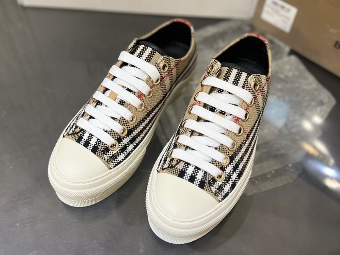 Burberry_shoes_Latest styles_2026_yupoo_Original_quality