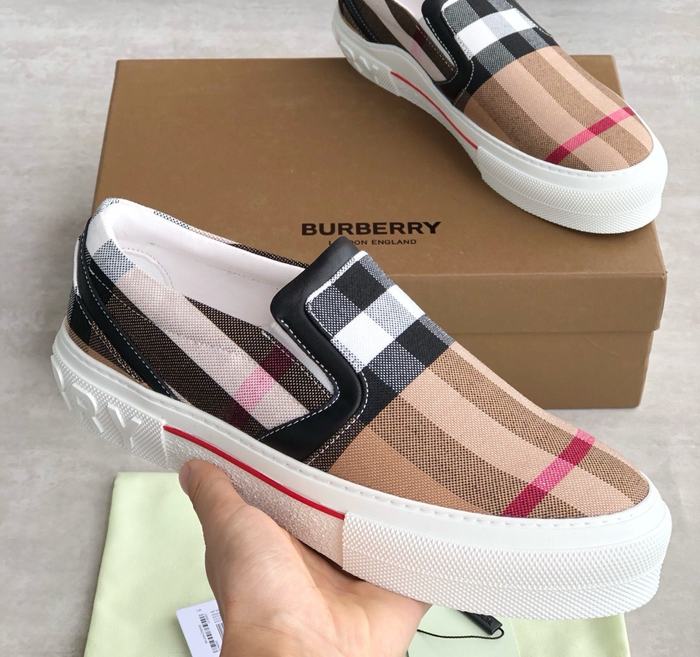 Burberry_shoes_Latest styles_2026_yupoo_Original_quality