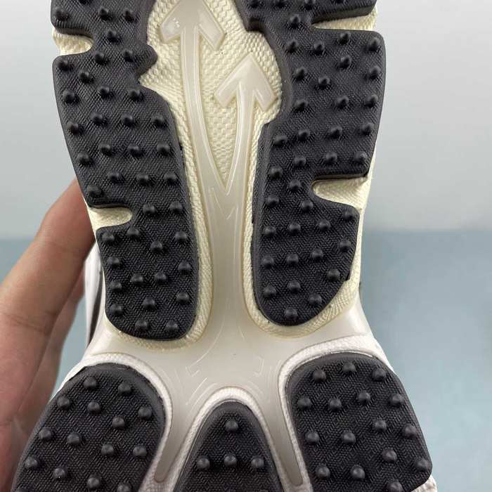 OFF WHITE   2024   36 47