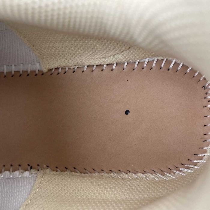 OFF WHITE   2024  36 47