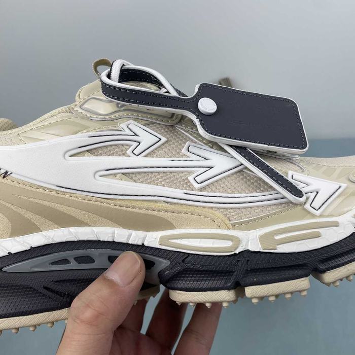 OFF WHITE   2024  36 47