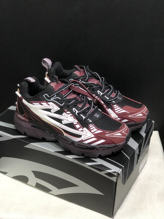 OFF WHITE Be Right Back 36 45 11