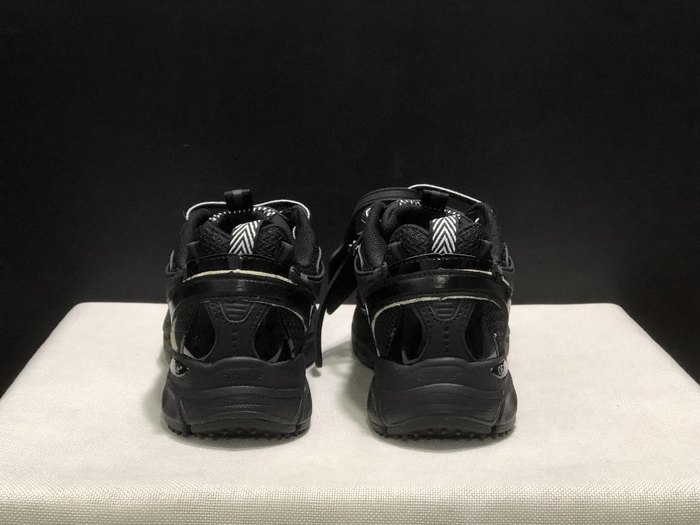 OFF WHITE Be Right Back 36 45 2