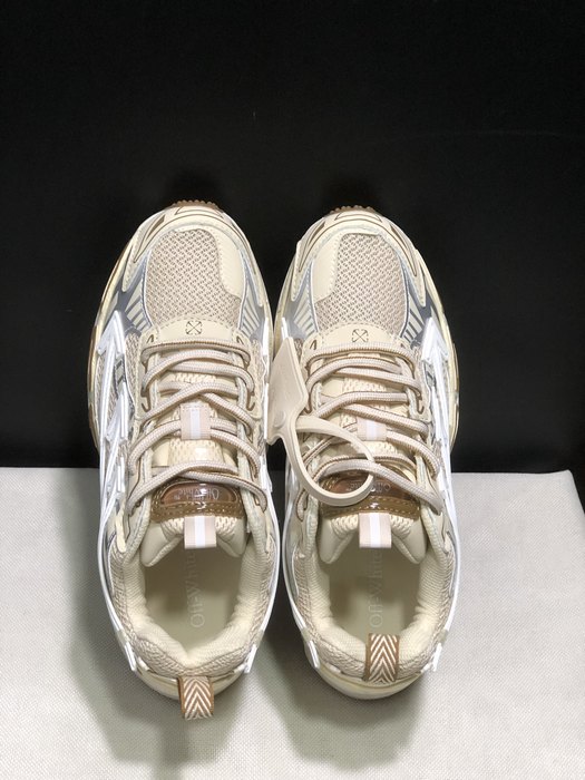 OFF WHITE Be Right Back 36 45 3