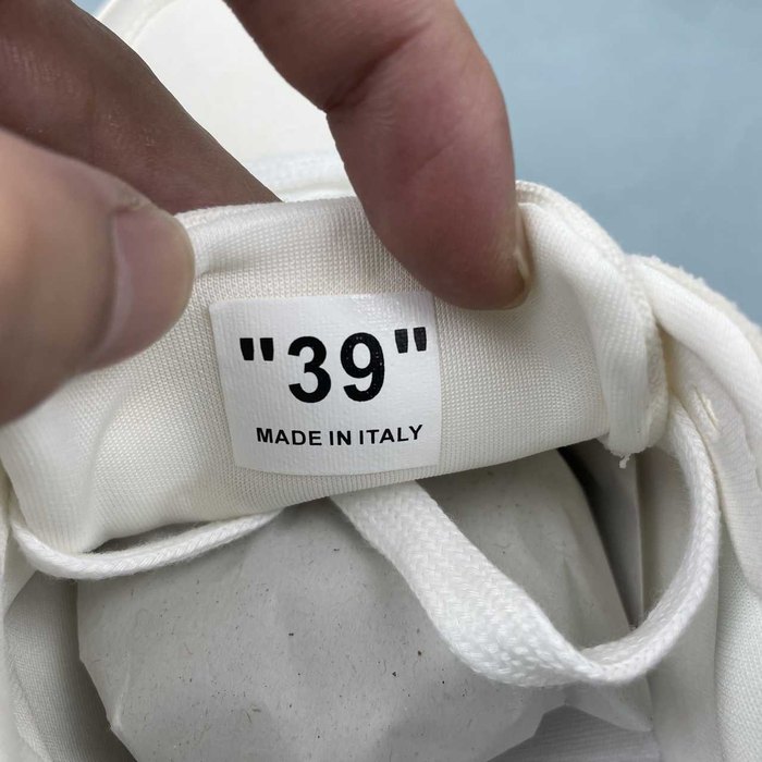 OFF WHITE GYM SHOES LOVERS  36  47