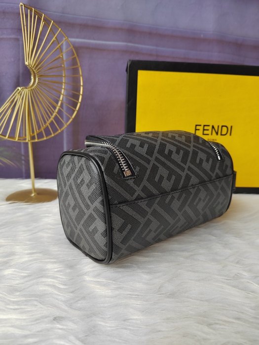 Bag Fendi Black Size 25x17x13cm