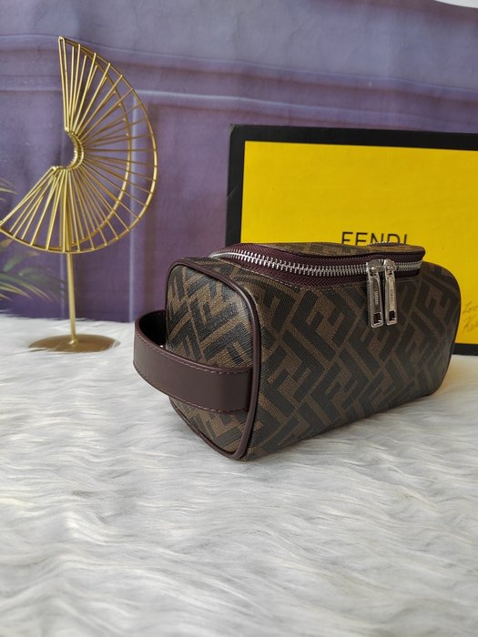 Bag Fendi Brown Size 25x17x13cm