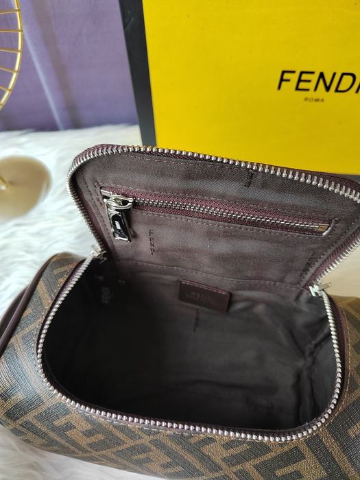 Bag Fendi Brown Size 25x17x13cm
