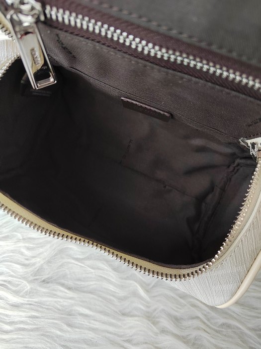 Bag Fendi cosmetic bag Beige Size 25x17x13cm