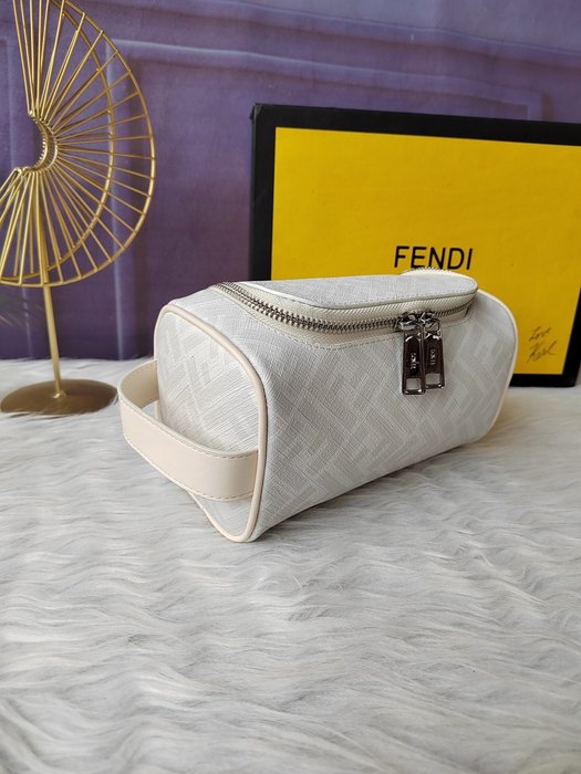 Bag Fendi cosmetic bag Beige Size 25x17x13cm