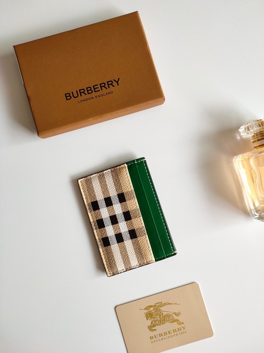 Card holder Burberry Green Size 10.5x7.5cm