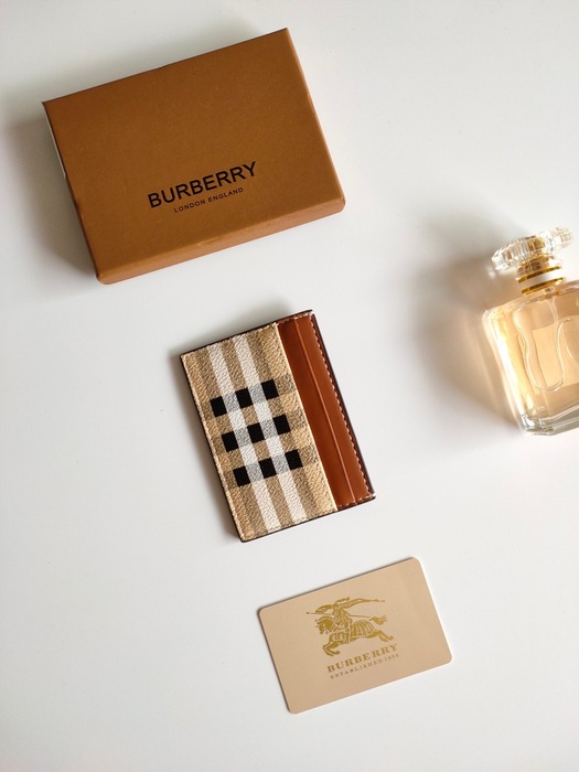 Card holder Burberry Tan Size 10.5x7.5cm