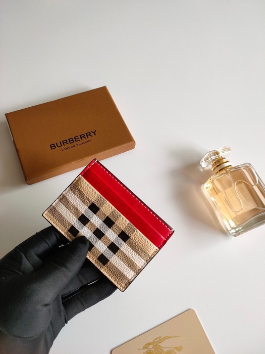 Card holder Burberry checked pattern with leather trim Red Size 10.5x7.5cm